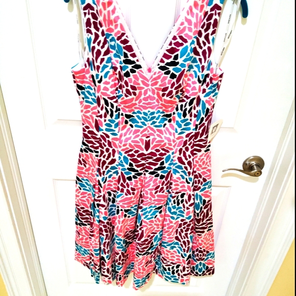 Dress - Picture 1 of 6